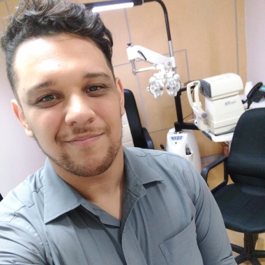 Optómetra Iván Álvarez