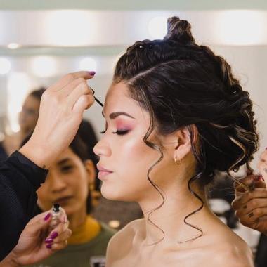 Laura infante makeup