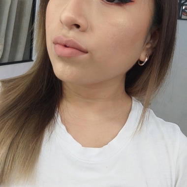 Naysha Coral Makeup