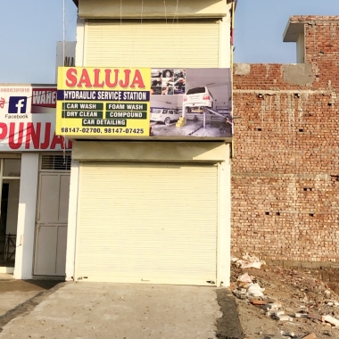 Saluja hydraulic service station car wash