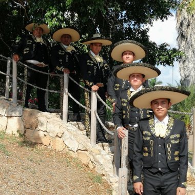 MARIACHI ALMA MEXICANA