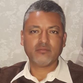 Aarón Rodríguez taxi driver