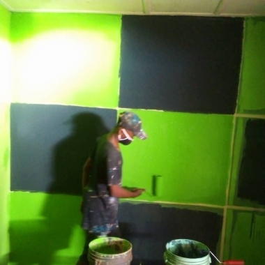 Interior and exterior painter