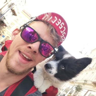 András