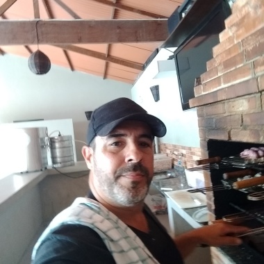 Serviços de churrasqueiro