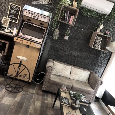 Linked Tattoo Shop