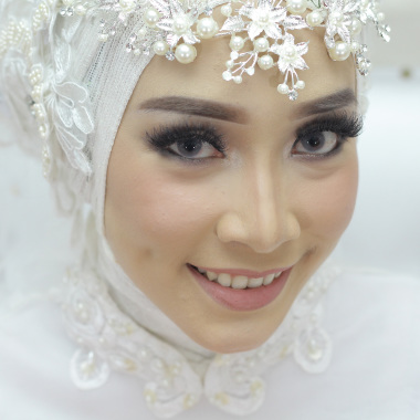 Makeup by Vita
