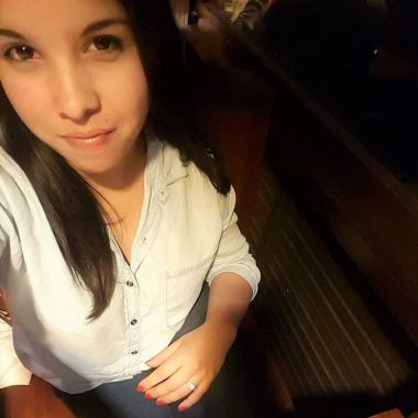 Niñera, Cajera, Vendedora en call center