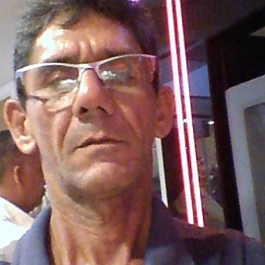Elias  Neves