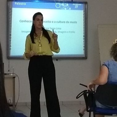 Curso de Etiqueta e imagem pessoal