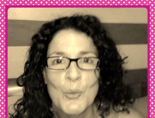 Chanteuse et Coach vocal avec formation en gestion du stress /gestion émotionnelle.