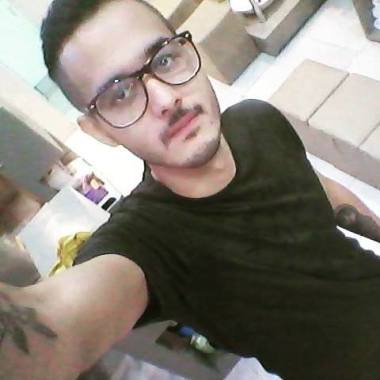 Carlos NAvarro Makeup Artist