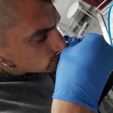 Guille piercing microdermal etc