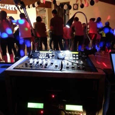 Dj Animateur de Soirée entreprise d'événements