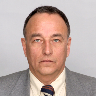Адв.Стефан Харизанов