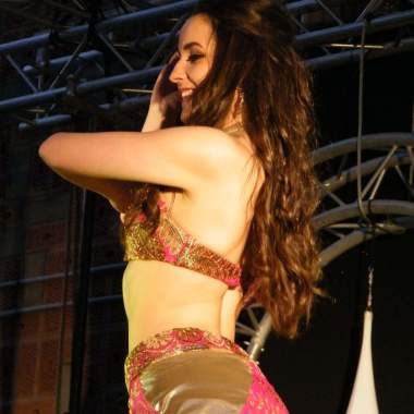 Chloé danseuse orientale 