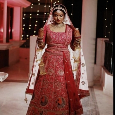 Looks Beauty Salon and Spa varanasi