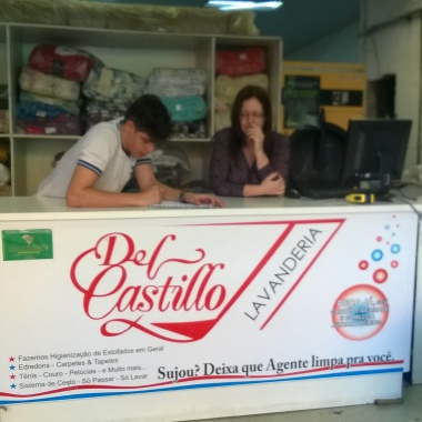 LAVANDERIA DEL CASTILLO