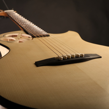 Suzzoni Guitare