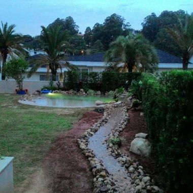 Paisagista, projeto e implantação Lago ornamental ,Rega automática e Jardim Vertical.