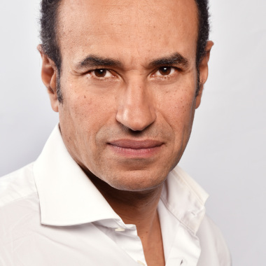 Maître FARAJALLAH - Cabinet de Passy