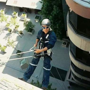 M﹠S SERVICIO DE LIMPIEZA DE VIDRIOS