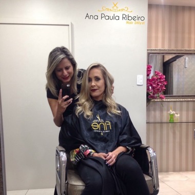 Ana Paula Ribeiro Hair Stylist