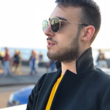 AR MUA