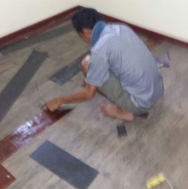 Julie renovasi rumah