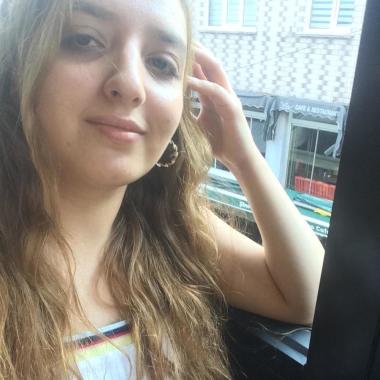 Gamze Tura