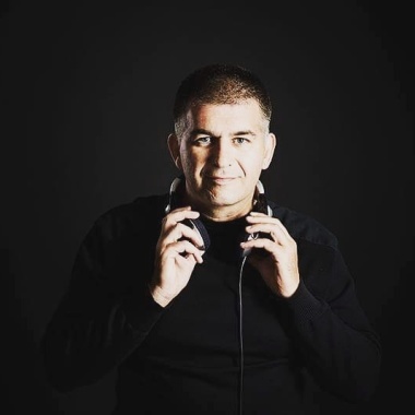 Kevin Johnson , Megastage Hungary Kft.