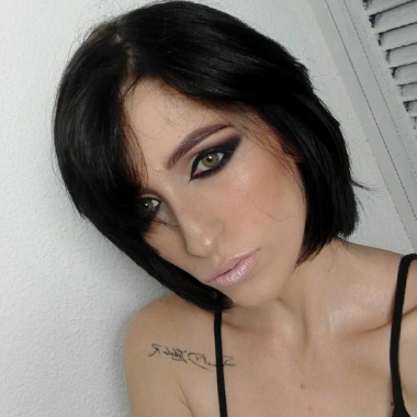 Karolina rueda cosmetologist & makeup