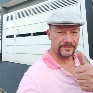 ADELSON EDUCAÇÃO PARA CÃES