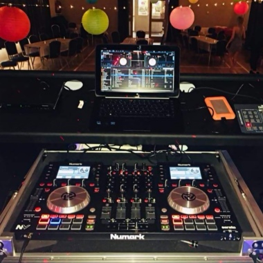DJseunzeezo