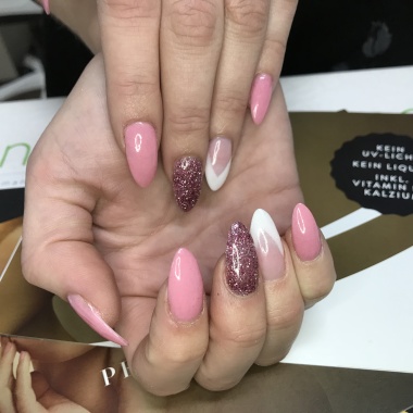 Greennails