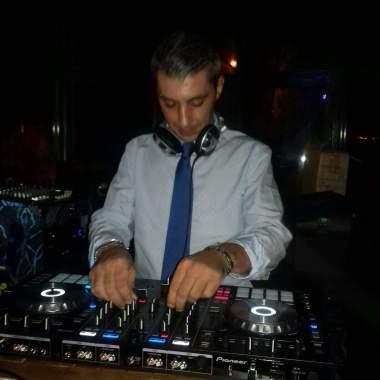 Dj V.A.N.S.
