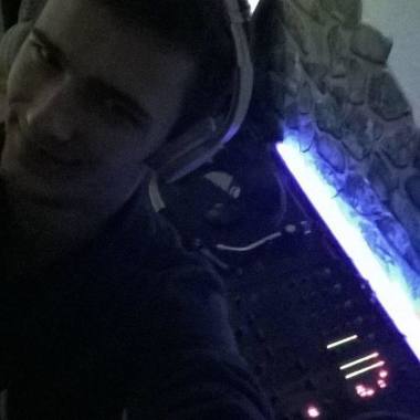 DjTeamDome
