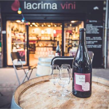 LACRIMA VINI
