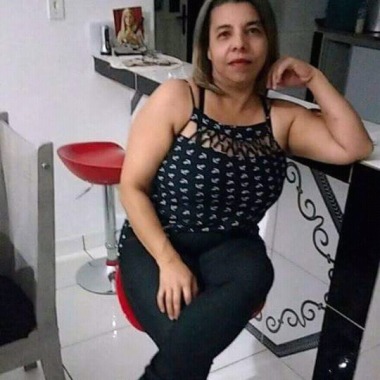 Sou doméstica   lavo passo conzinho