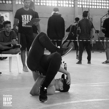 AULAS DE DANÇAS URBANAS