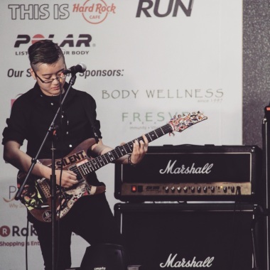 Instruktur Gitar / Gitaris