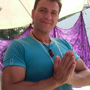 Víctor, Aromaterapia y Masajes Energéticos