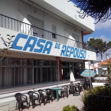 Lar Residencial Aroeira Lda