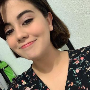 Traductor, intérprete, editor.