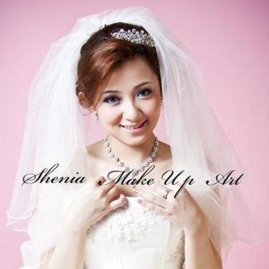 Shenia Araminta 