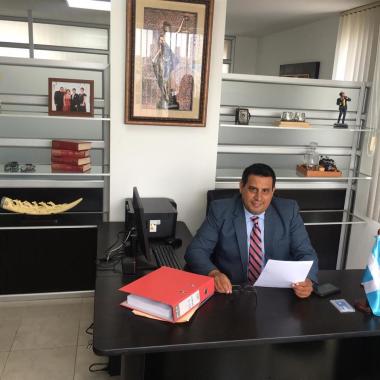 Abg. Paulo Bernal Balda
