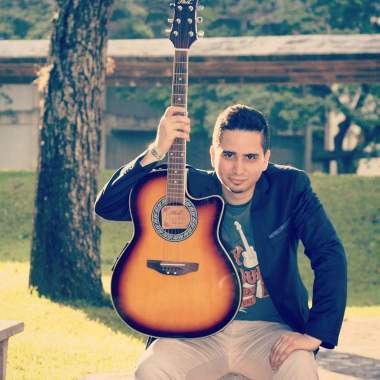 Néstor Guerrero
