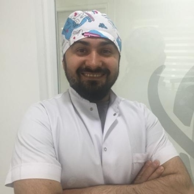 Diş Hekimi Hamit Erbaş