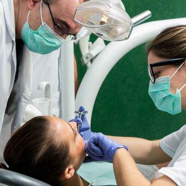 Clínica Odontológica Universitaria CEU UCH