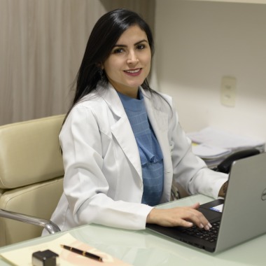 Dra Melina Albuquerque | Dermatologista Fortaleza